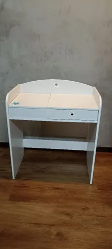 Escrivaninha e penteadeira infantil