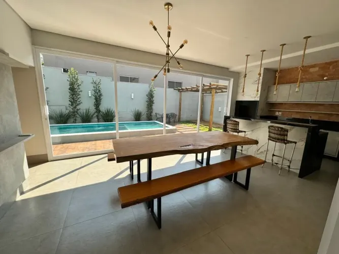 Casa Belvedere-200m² Mobiliada/Churrasqueira-Energia Solar-3 Suites Sd 1 Closet-Belvedere-