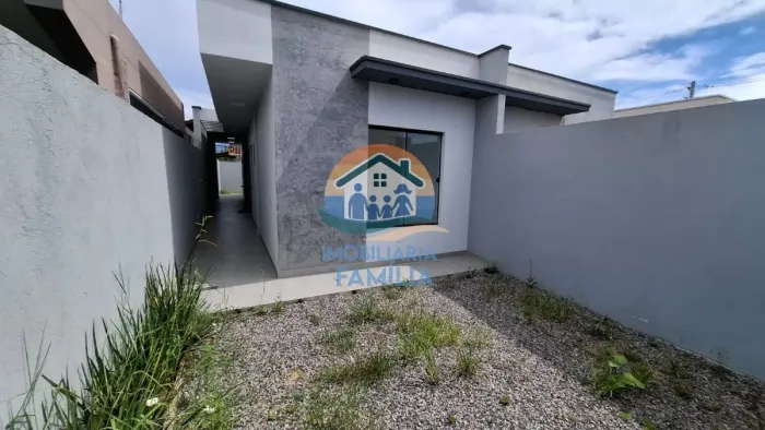 EXCELENTE IMÓVEL EM RUA PAVIMENTADA SITUADO NO BALNEÁRIO DOS GOLFINHOS EM CARAGUATATUBA-SP