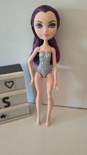 Ever after High Raven