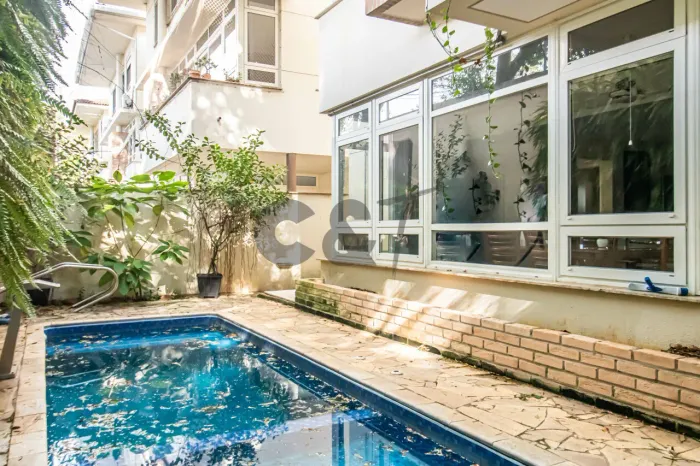 Casa de Condomínio - 4 Dormitórios (3 Suítes) à Venda na Chácara Monte Alegre, São Paulo/S