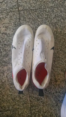 Chuteira da Nike usada