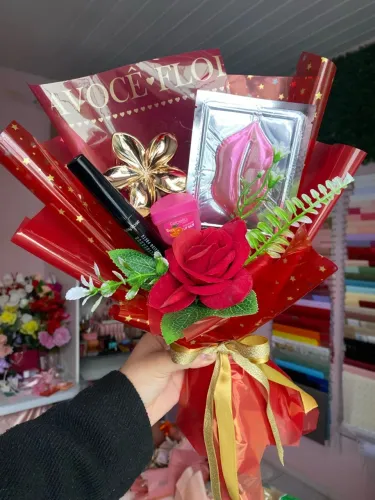 Presente Buquê de maquiagem