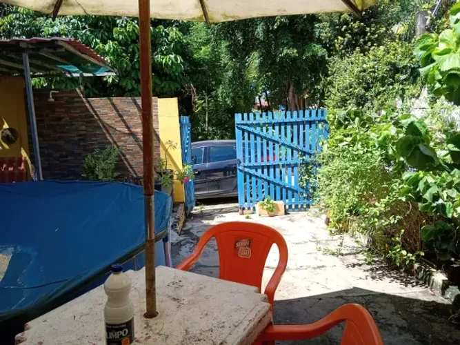 Aluguel anual ou de temporada de casa em Arembepe com garagem, próxima da pista e da praia