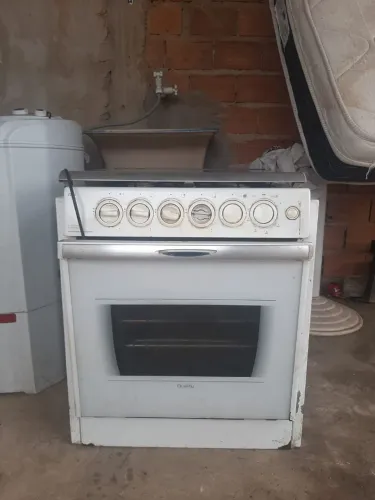 Fogão de 4 bocas
