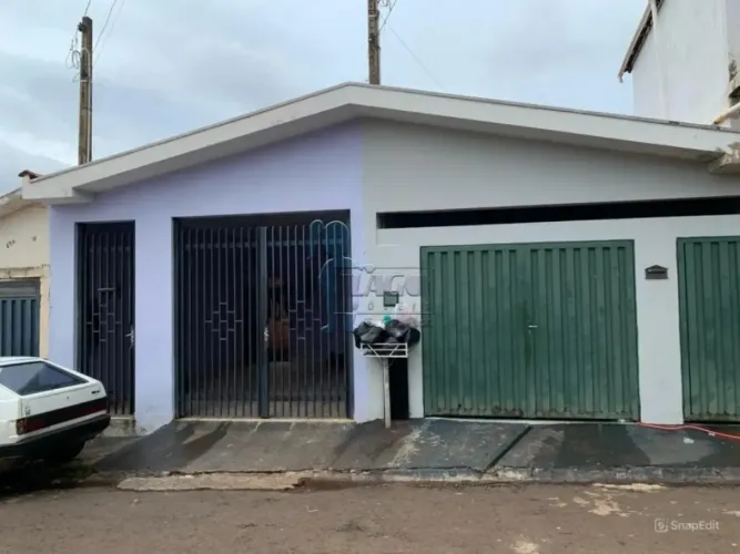 Duas casas geminadas com 2 quartos cada à venda - Serrana