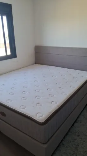 Cama King size