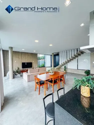 Casa 4 quartos em Interlagos
