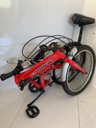 Bicicleta dobrável Trackbikes no estado