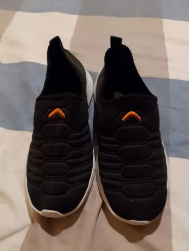 Vendo esse 2 tenis