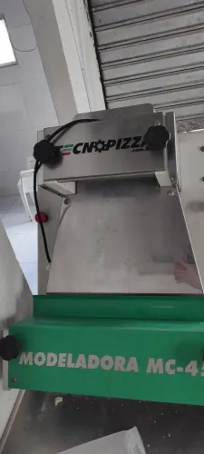 Modeladora de massa abre pizza Tecnopizza 45cm