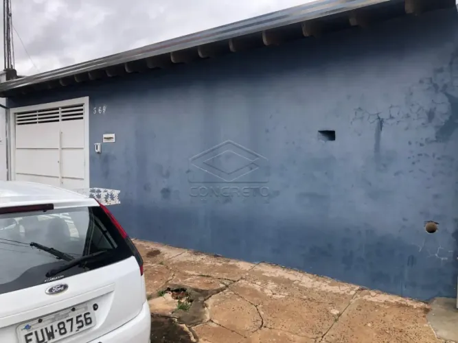 Linda residência na Vila Industrial!