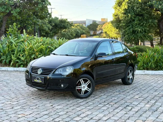 Volkswagen Polo Sed. Comfort. 1.6 MI Tot. Flex 8V 2010