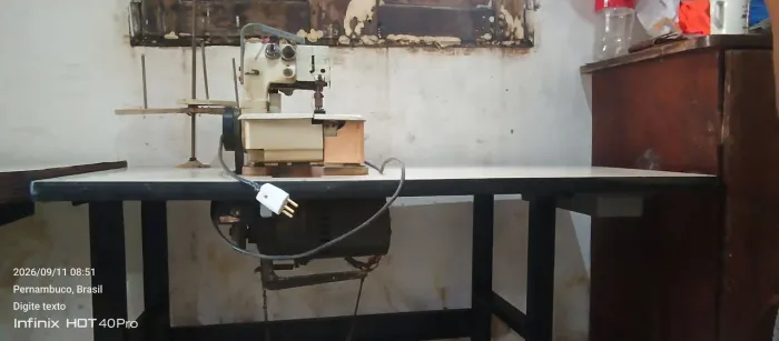 Máquina de costura industrial