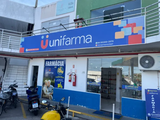 Vendo farmácia completa em Parnamirim 