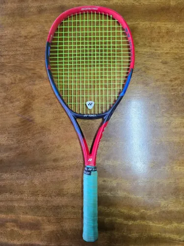 Raquete Yonex V-Core 100