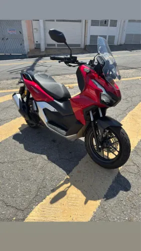 Honda adv 160 ano 2026 com 8.500 km