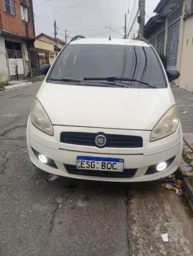 Fiat Idea Attractive 1.4 Fire Flex 8V 5P 2012