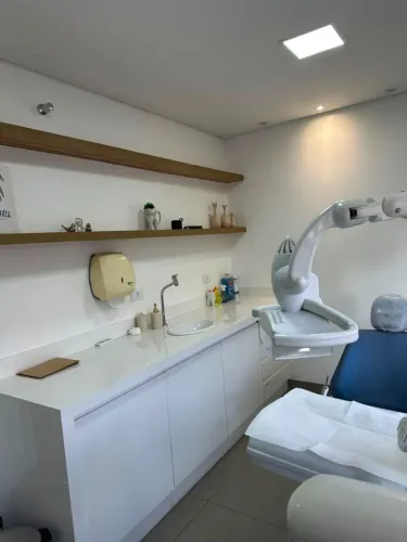 Alugo salas comerciais para dentistas ou outros profissionais da saúde