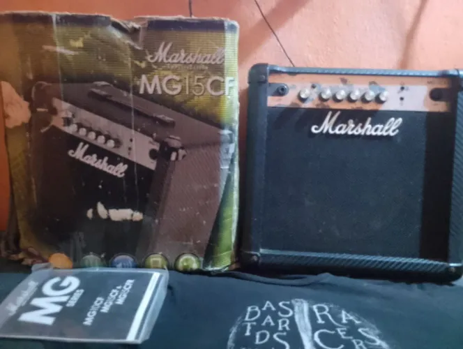 Amplificador Guitarra Marshall MG15CF - Estado de Novo (com pouco uso)