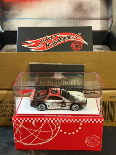 Hot Wheels x Futura Labs Mitsubish 3000GT Caixa parda lacrada