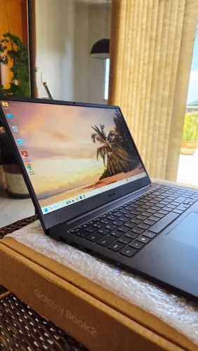 Notebook Samsung Galaxybook 2 Intel core I3 12°Gen / 500GB c/SSD / 8GB mem / Tela 15.6 IPS