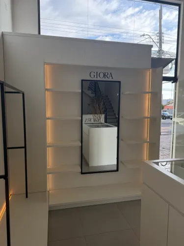 Vitrine e móvel expositor 