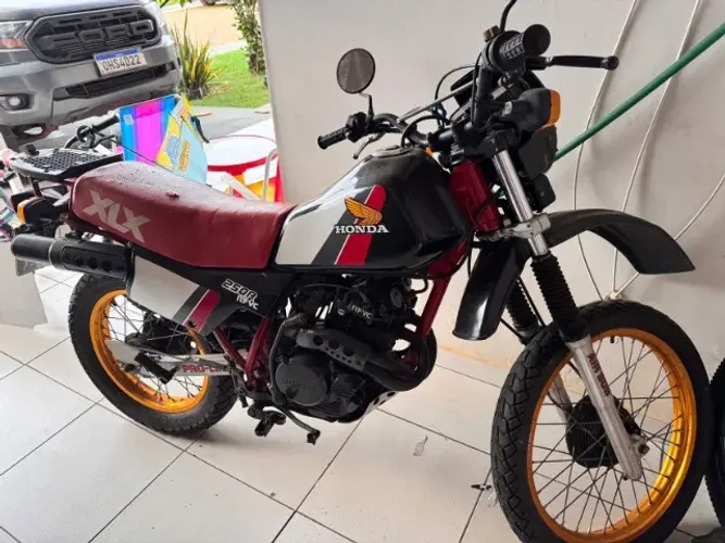 XLX 250R 1984 - RELÍQUIA - POSSIBILIDADE DE PLACA PRETA
