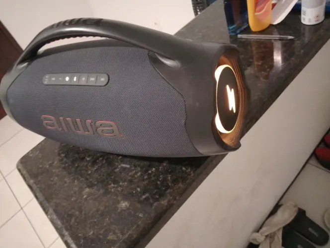 Vendo bombox Aiwa aprova de água 200wats