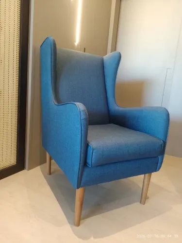 Poltrona estilo contemporâneo