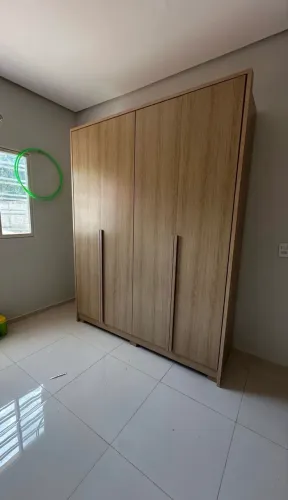 GUARDA ROUPA