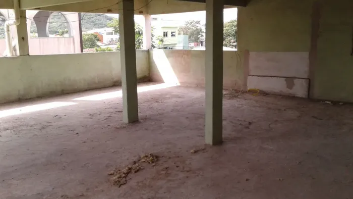 Terraço para estoques leves no Centro Barra do Jucu
