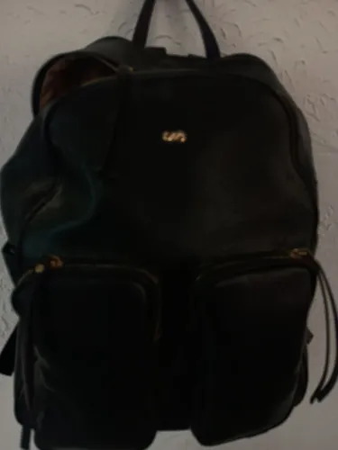 Mochila Preta de Couro