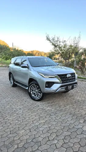 Toyota Hilux SW4 SRX 4X4 2.8 TDI 16V Dies. Aut. 2021