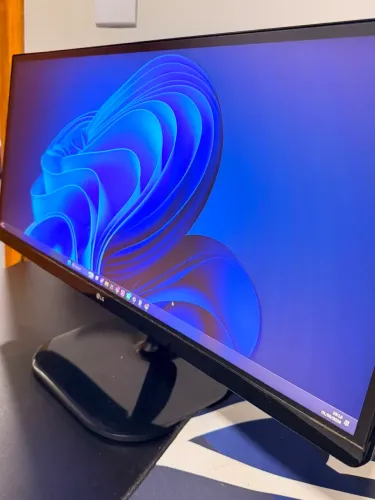 MONITOR ULTRAWIDE 25?