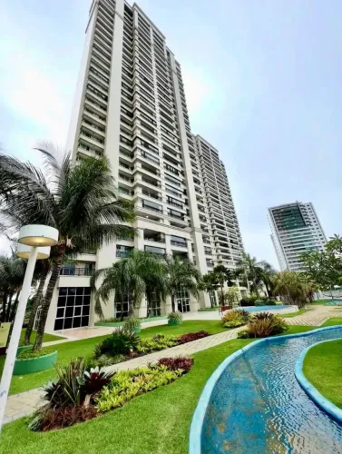 Condomínio Solar Alta Vista, apartamento com 3 suítes medindo 196 m2, reformado e todo pro