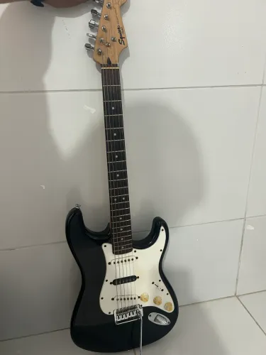 Guitarra Squier By Fender - Bullet Craft By Indonésia