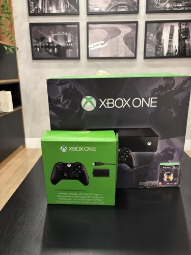 Xbox one 1tb com 2 controles