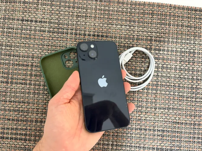 iPhone 14 de 128 gigas excelente