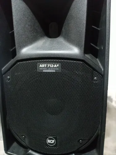 Caixa de som rcf 712