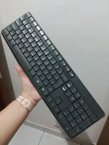 Teclado com mouse logitech