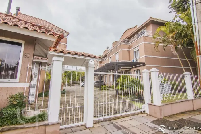 Casa à venda em Vila Assunção com 159 m², 3 quartos, 1 suíte, 2 vagas