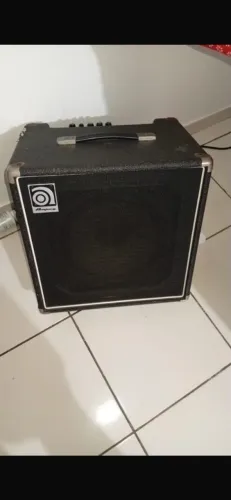 AMPEG BA-112 - AMPLIFICADOR PARA CONTRABAIXO