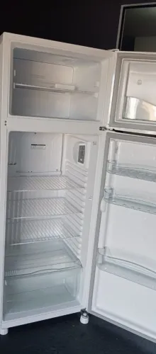 GELADEIRA CONSUL GELO SECO 110 volts