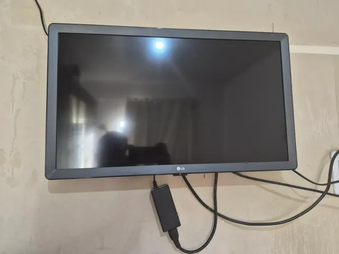 Monitor De Tv Lg 24" 720p Hd Webos Smart 24lq520s