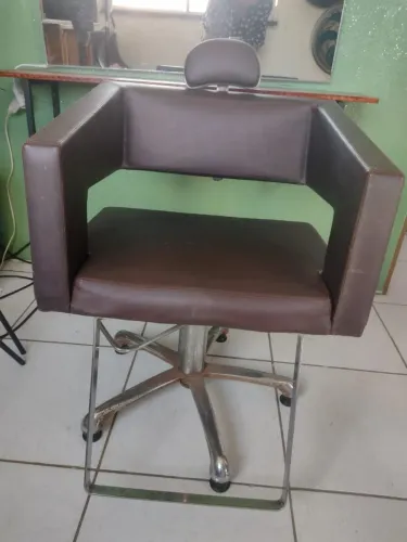 Cadeira de cabeleireira Hidráulica com encosto