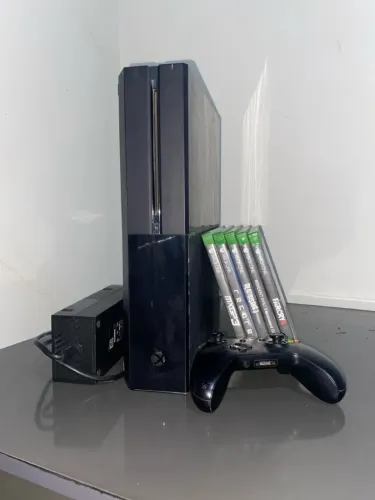 Xbox One Fat + Jogos Originais
