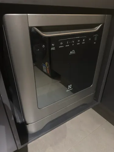 Lava-louça 8 serviços Eletrolux