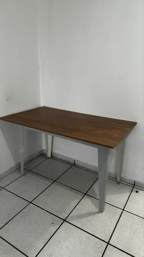 Mesa para vários ambientes