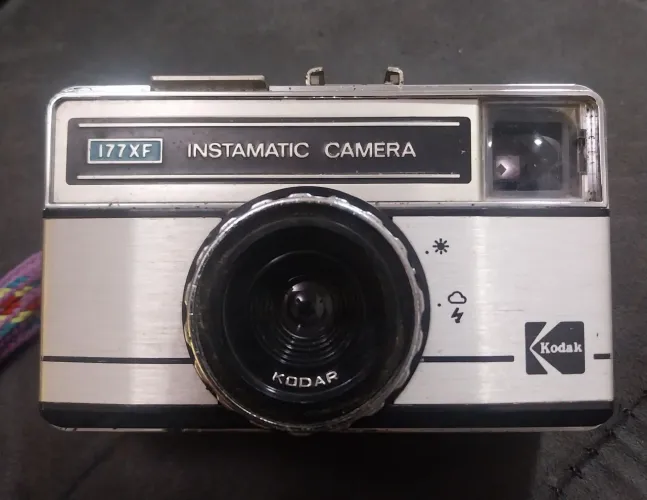 CÂMERA INSTAMATIC KODAK